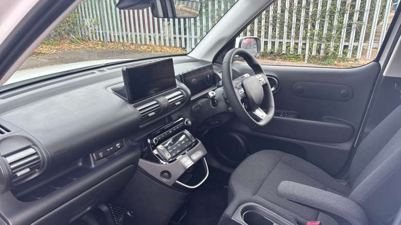 Hyundai INSTER 85kW 02 49kWh 5dr Auto Electric Hatchback